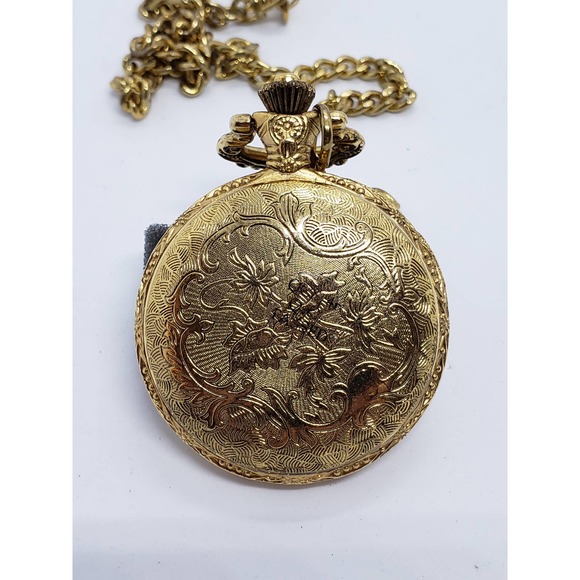 Watch it pocket watch. Eagle design on case front and face. Working watch - Picture 2 of 3